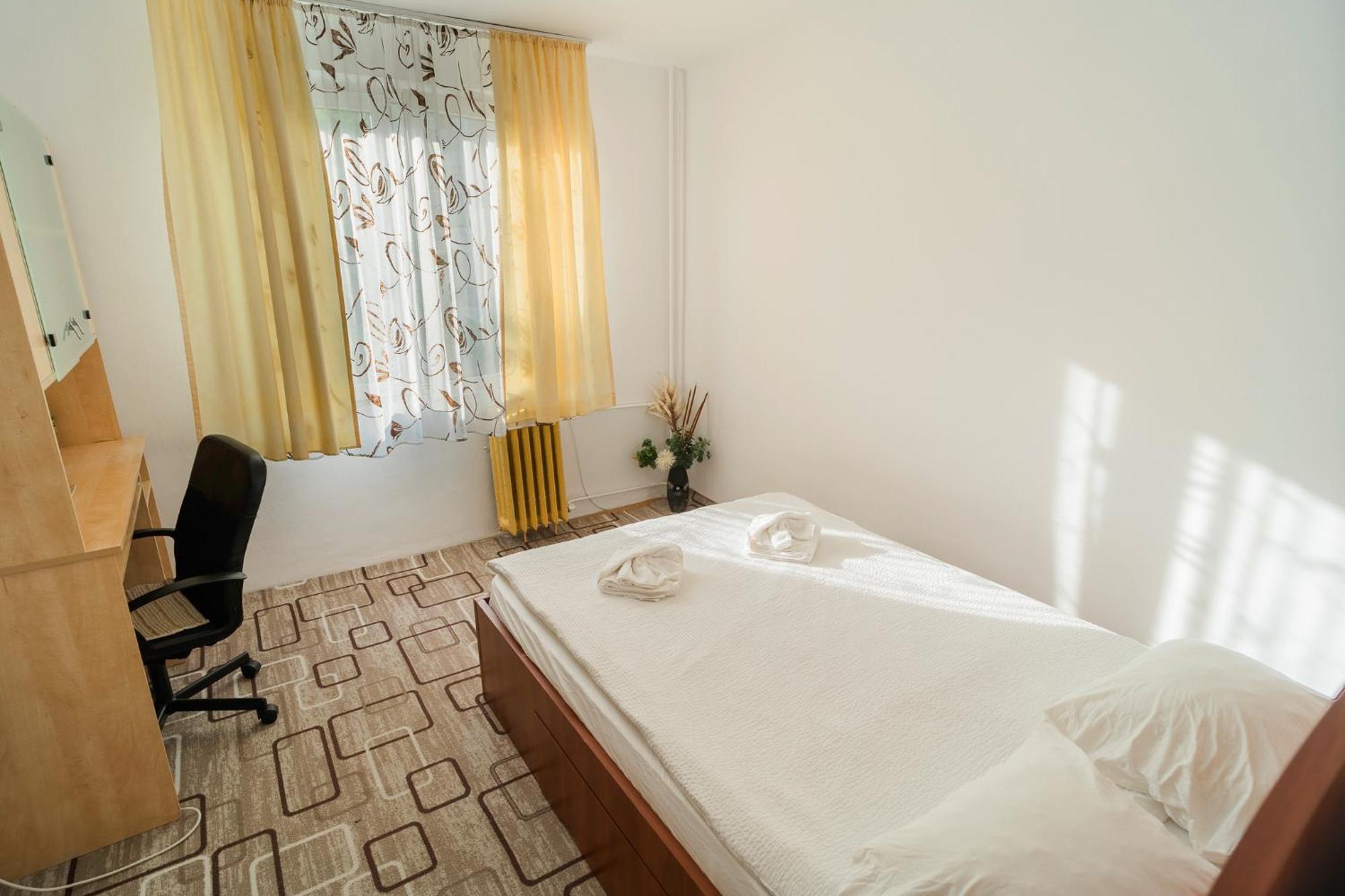 Rustic & Spacious 3Br Apartment บูคาเรสต์ ภายนอก รูปภาพ