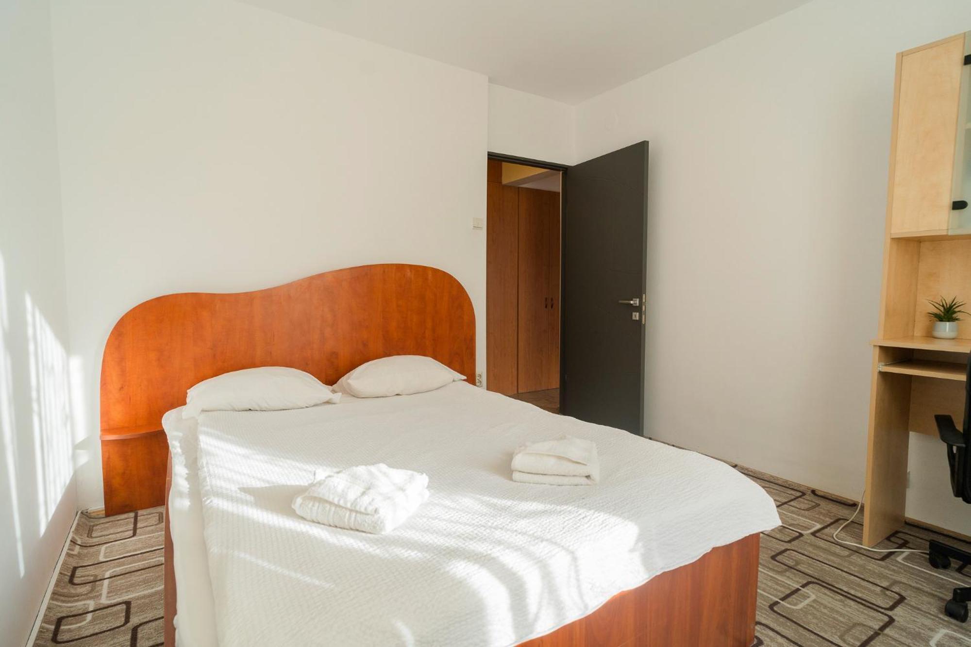 Rustic & Spacious 3Br Apartment บูคาเรสต์ ภายนอก รูปภาพ